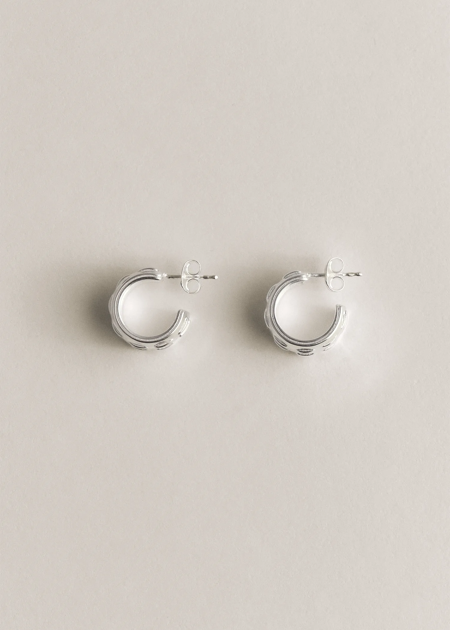 Suo Mid Hoops - Silver